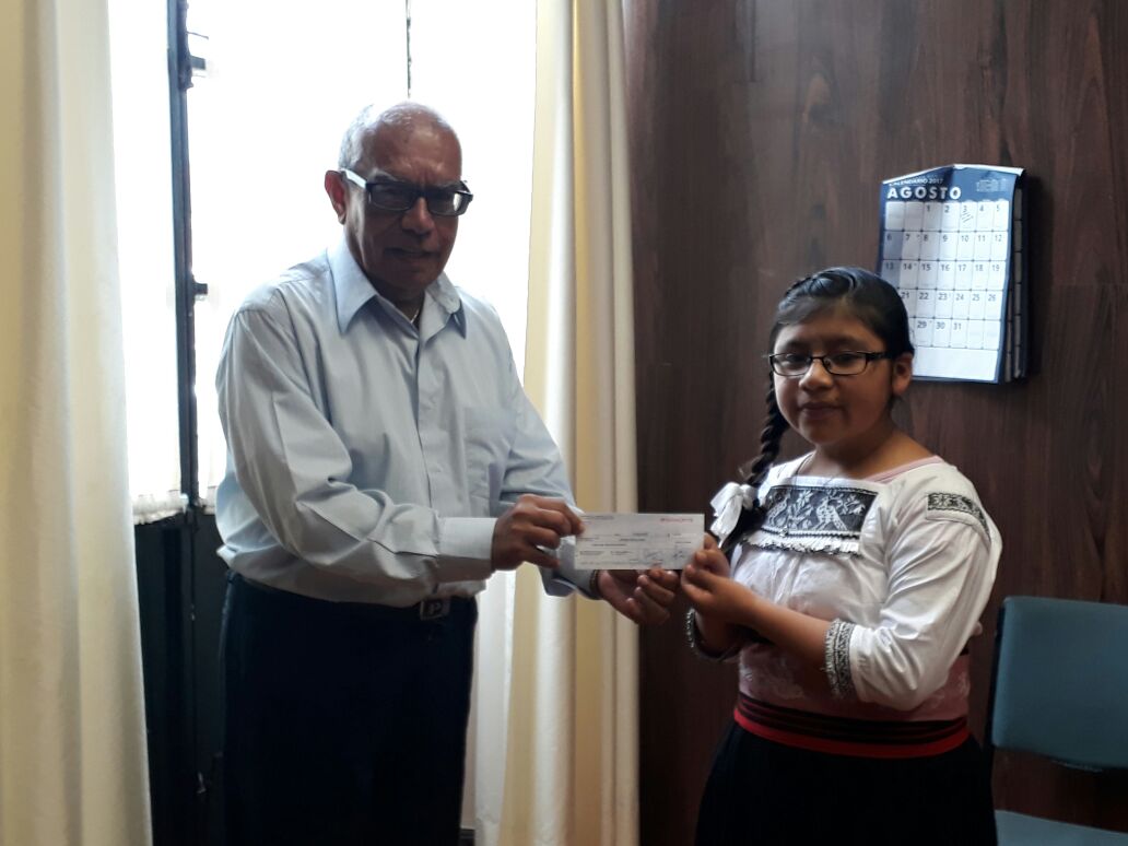 Entrega de apoyo coro Ixtenco